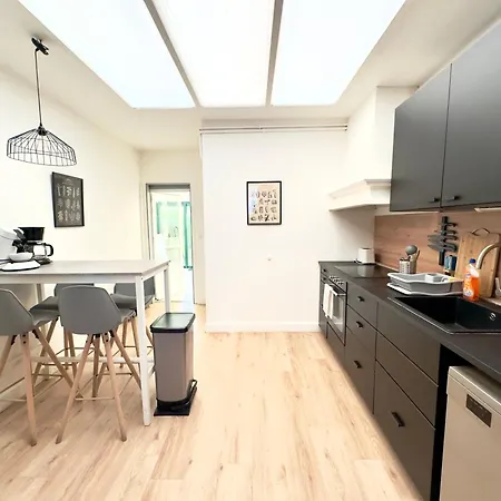 4 Ch - 10 Pers - Grande Maison - Parking - Jardin - Bbq Prázdninový dům *
